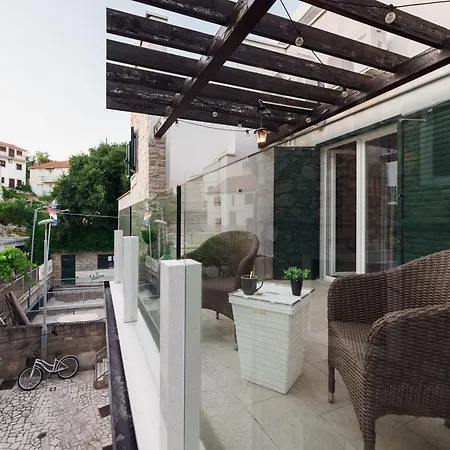 Mit Dachterrassenblick In Der Bucht Von Vakantiehuis Zaton (Sibenik-Knin)